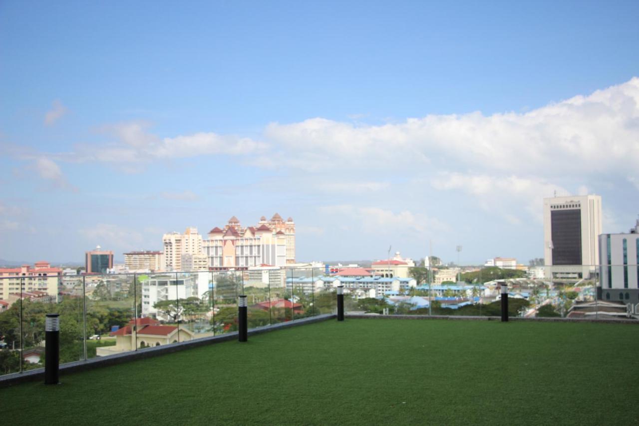 Lägenhet på 1000 m² i Batu Burok, med 3 sovrum och 2 badrum  Kuala Terengganu Exteriör bild