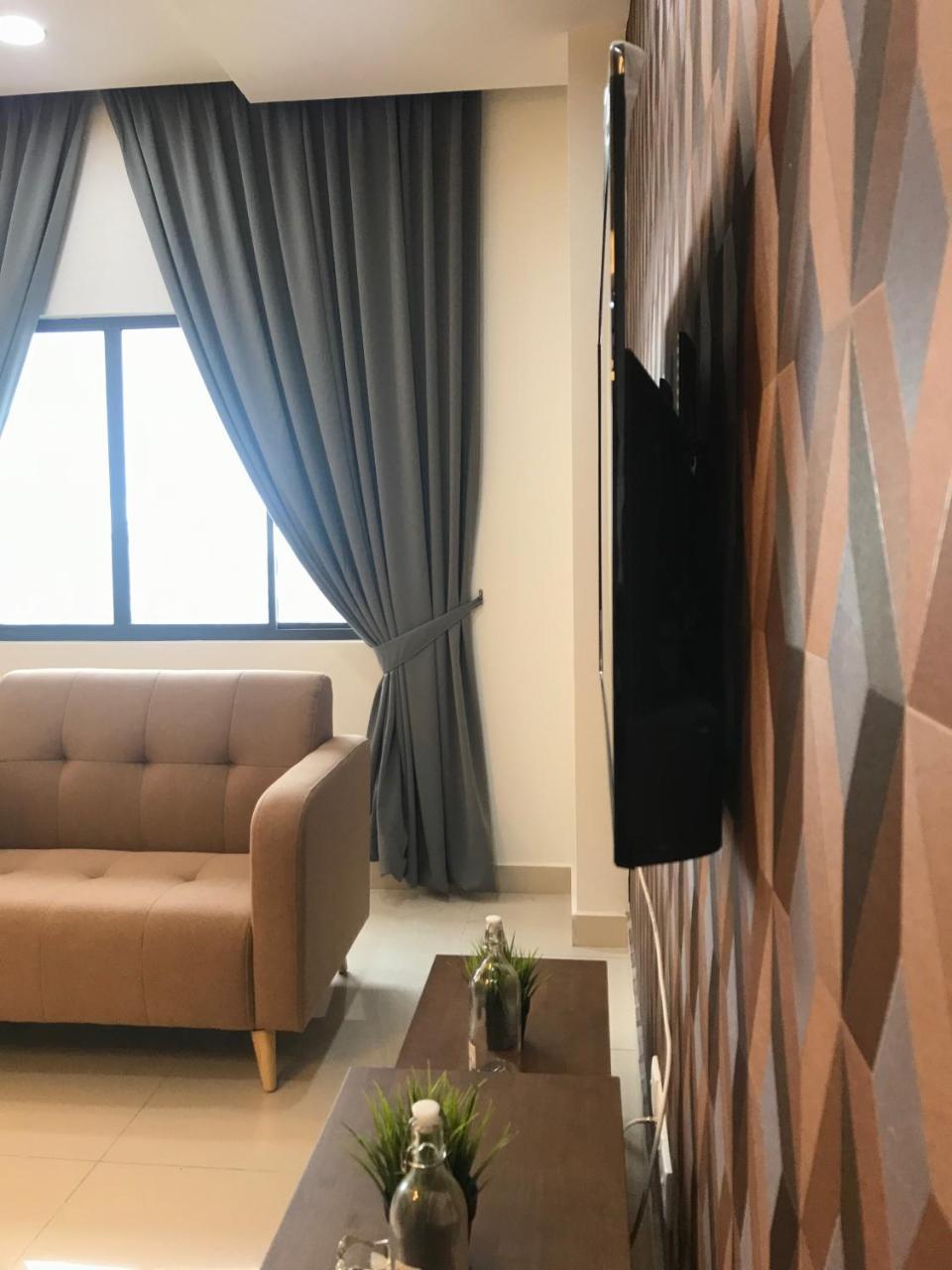 Lägenhet på 1000 m² i Batu Burok, med 3 sovrum och 2 badrum  Kuala Terengganu Exteriör bild